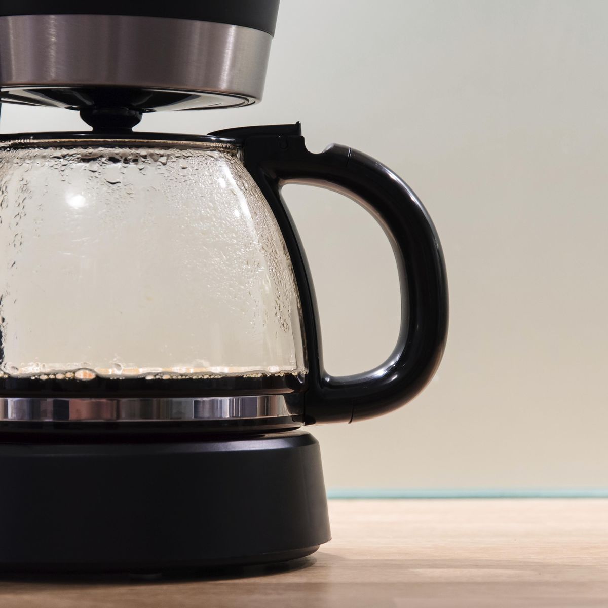 New Study Shows Coffee Maker Reservoirs Often Contain Yeast, Mold