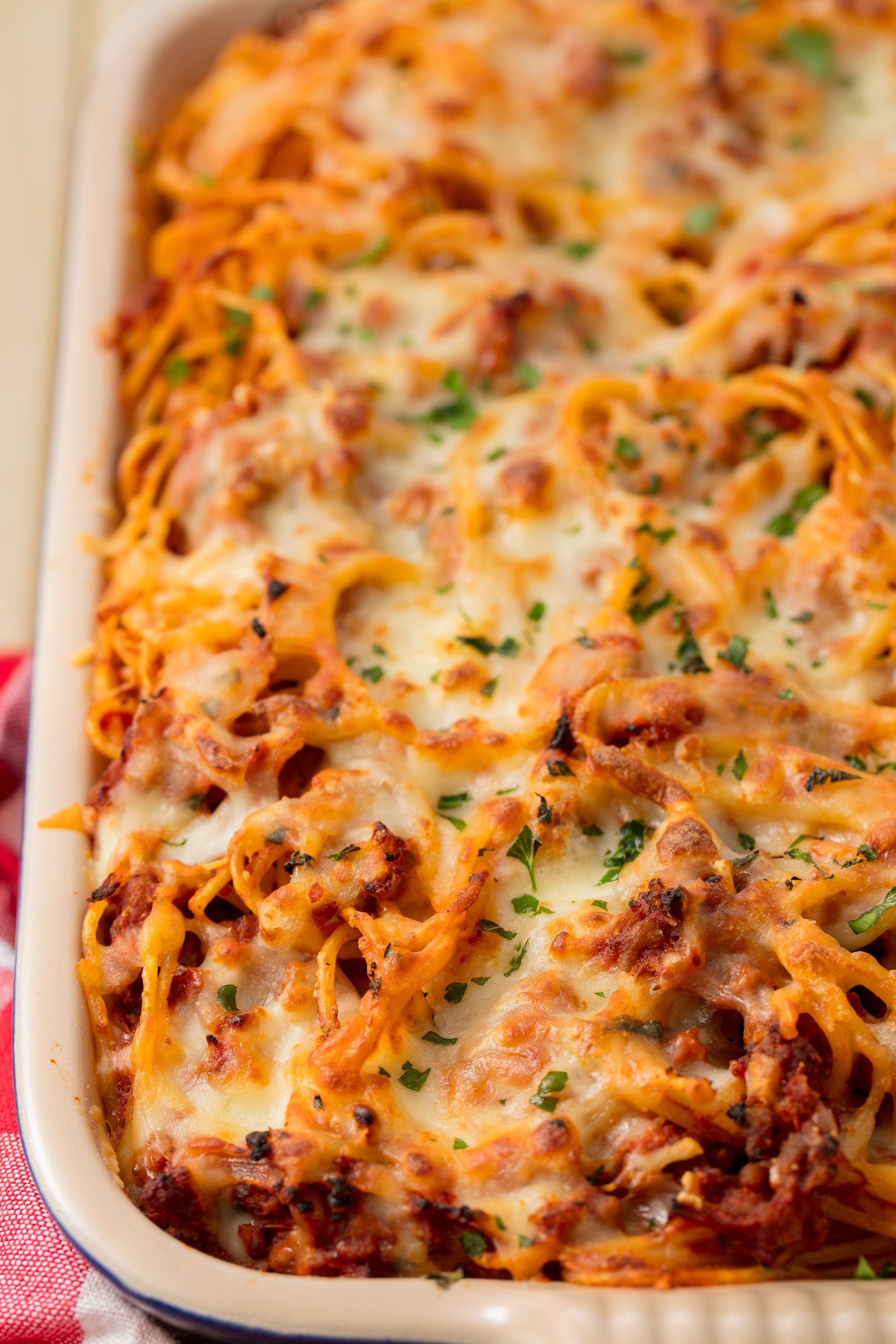 Best Baked Spaghetti Recipe - How to Make Baked Spaghetti Casserole