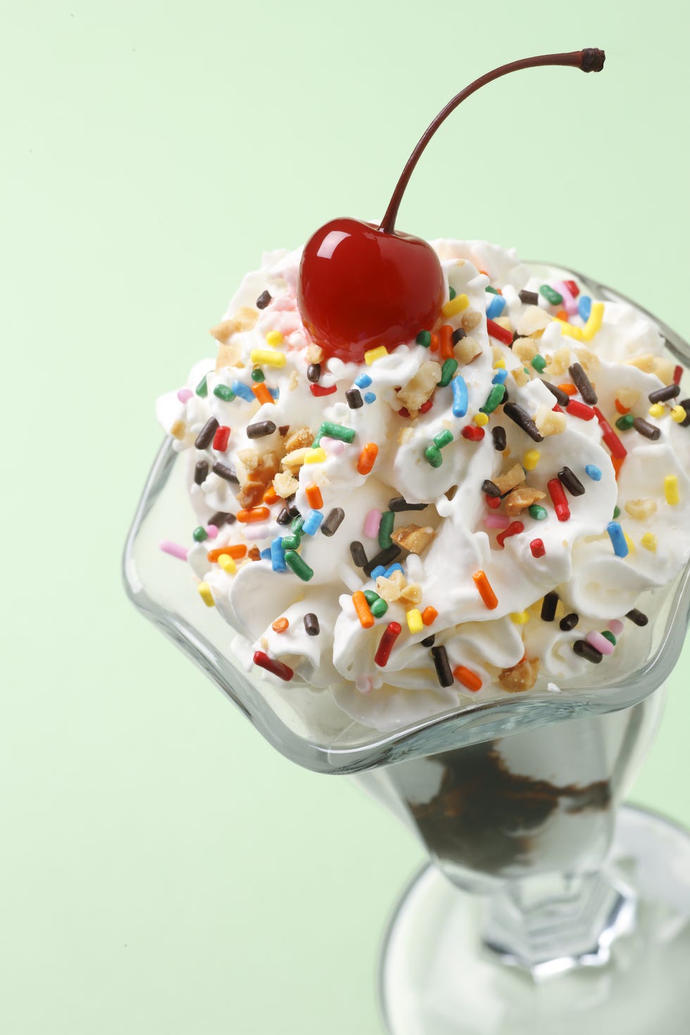 Food, Sundae, Frozen dessert, Ice cream, Sprinkles, Dessert, Cuisine, Dish, Cream, Ingredient, 