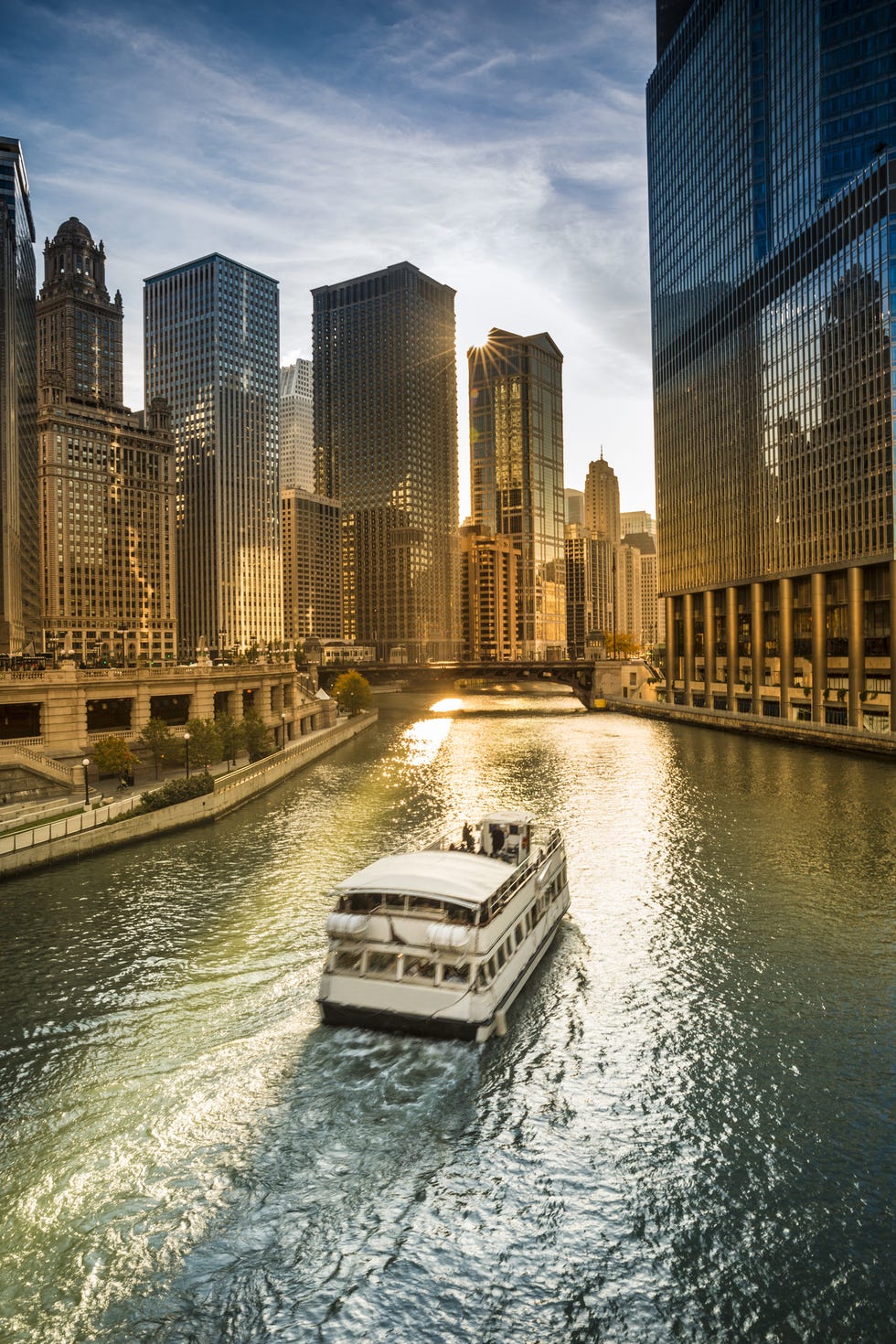 City, Water transportation, Cityscape, Metropolitan area, Metropolis, Urban area, Landmark, Sky, Daytime, Skyscraper, 