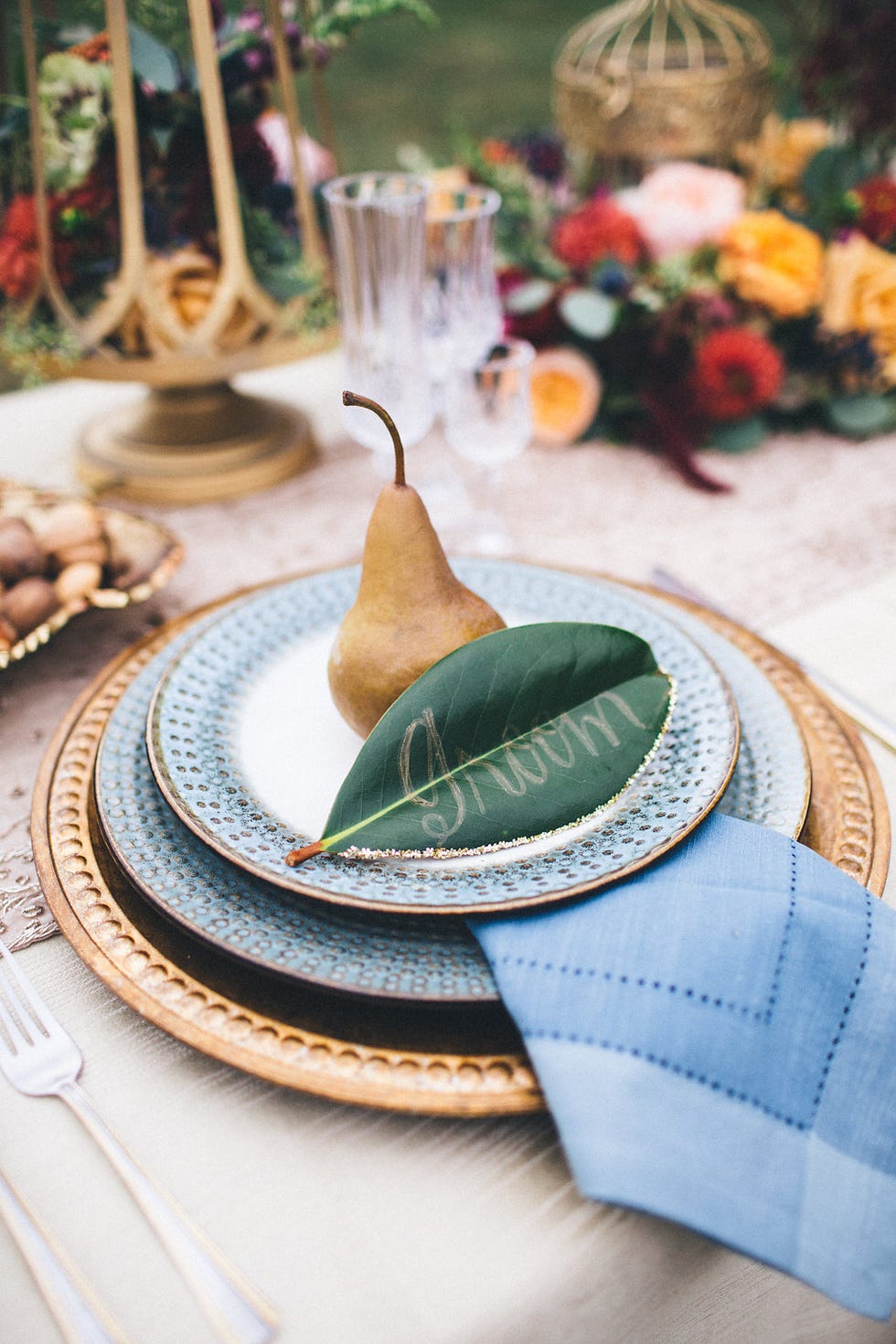 Leaf, Table, Textile, Dishware, Tableware, Plant, Fashion accessory, Plate, Hat, Linens, 