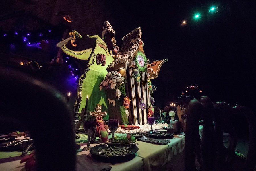 Performance, Event, Tree, Performing arts, Stage, Performance art, Night, Tradition, Dance, Tourism, 