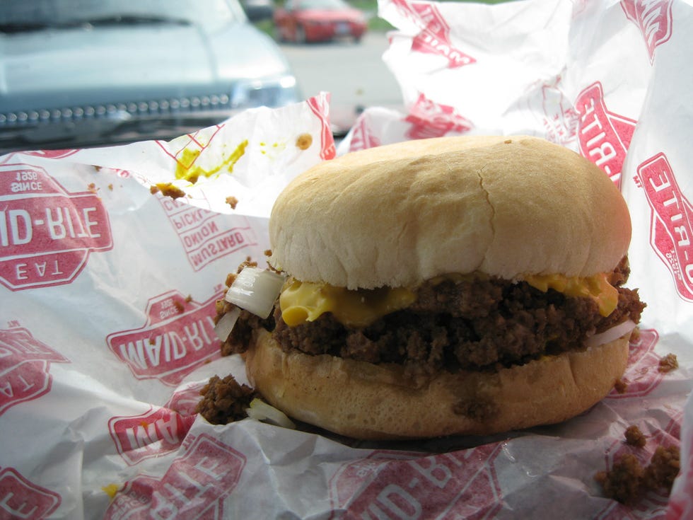 Dish, Food, Cuisine, Hamburger, Fast food, Breakfast sandwich, Buffalo burger, Cheeseburger, Ingredient, Breakfast roll, 