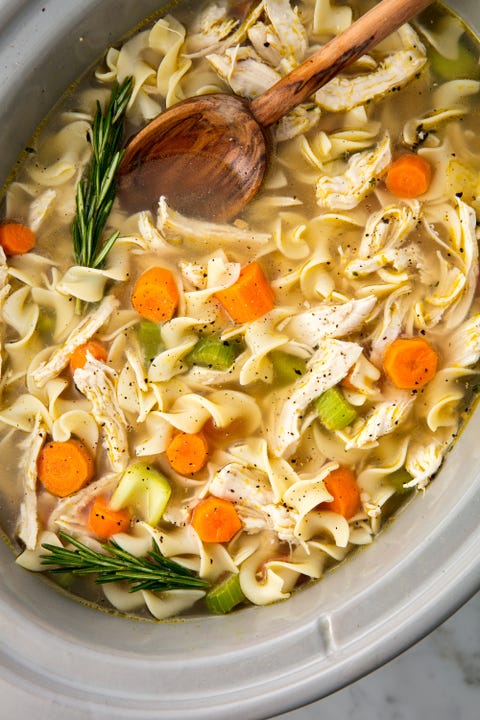 Soupe de nouilles au poulet à la mijoteuse