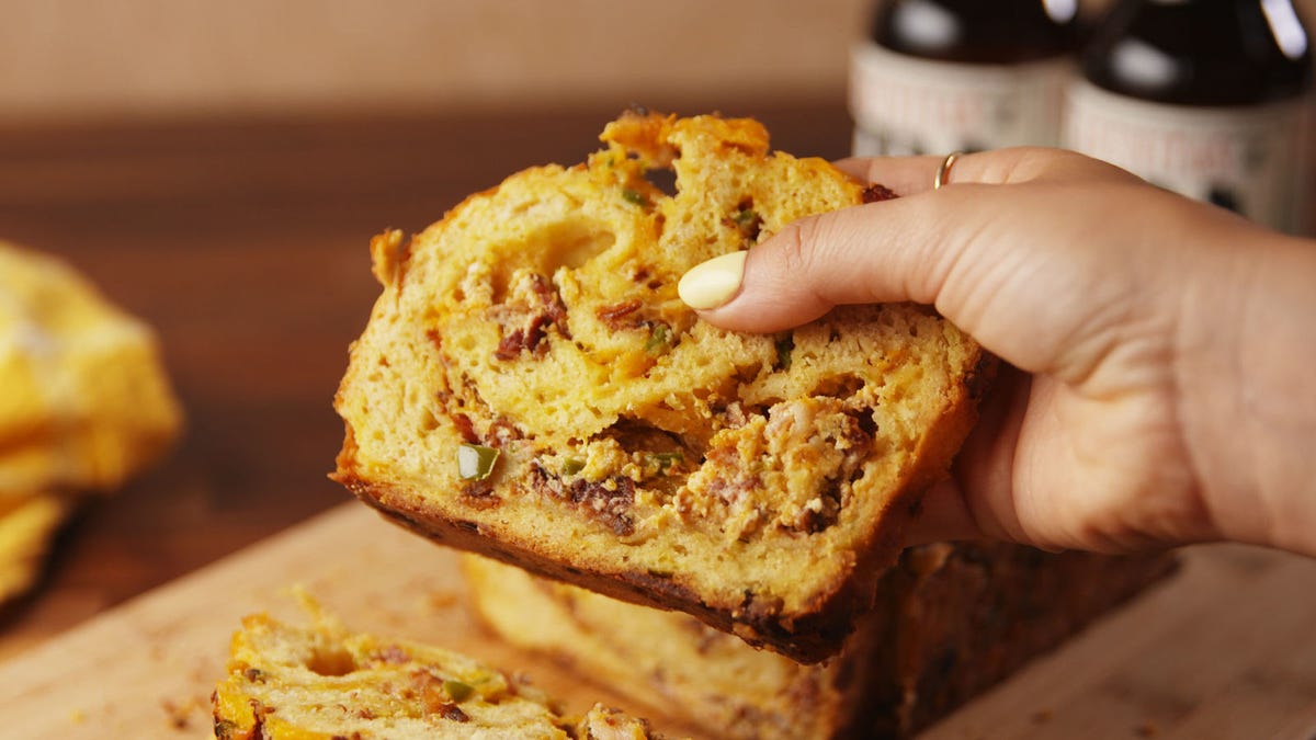 preview for This Is The ULTIMATE Beer Bread