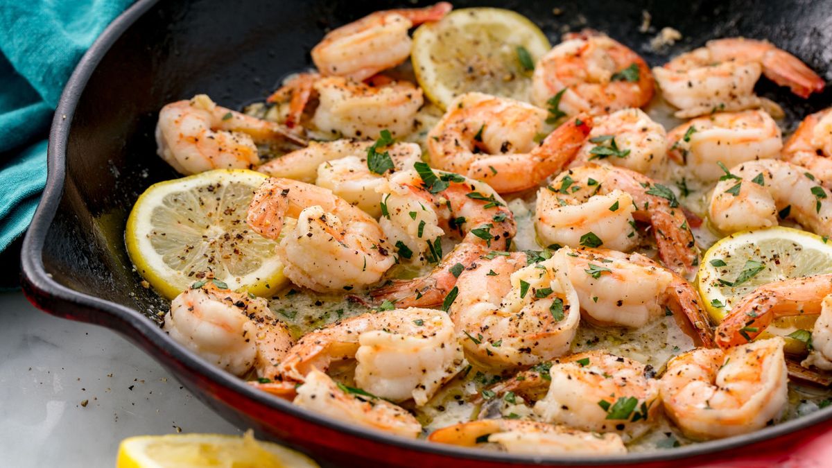 preview for This Buttery Lemon Garlic Shrimp Is Actual Dinner Heaven