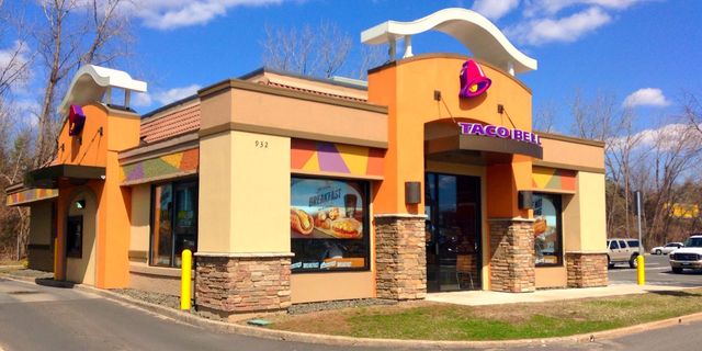 Taco Bell’s Fan-Favorite Mexican Pizza Is Already Being Removed From Menus Despite Customers' Pleas