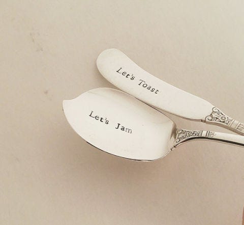 Spoon, Font, Cutlery, Tableware, Fashion accessory, 