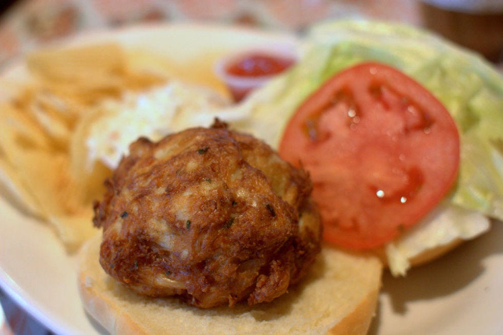 Dish, Food, Cuisine, Ingredient, Cheeseburger, Fast food, Slider, Hamburger, Patty, Buffalo burger, 
