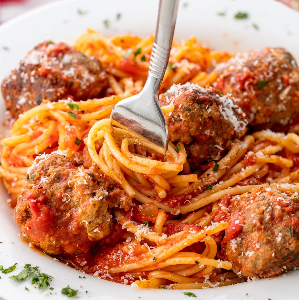 spaghetti and meatballs vertical
