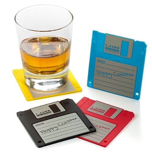 Drink, Paper product, Drinkware, Distilled beverage, Glass, Tableware, Old fashioned glass, 