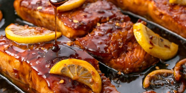 honey garlic glazed salmon