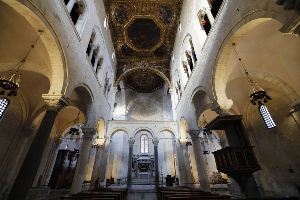 Holy places, Architecture, Building, Arch, Ceiling, Column, Place of worship, Byzantine architecture, Vault, Basilica, 