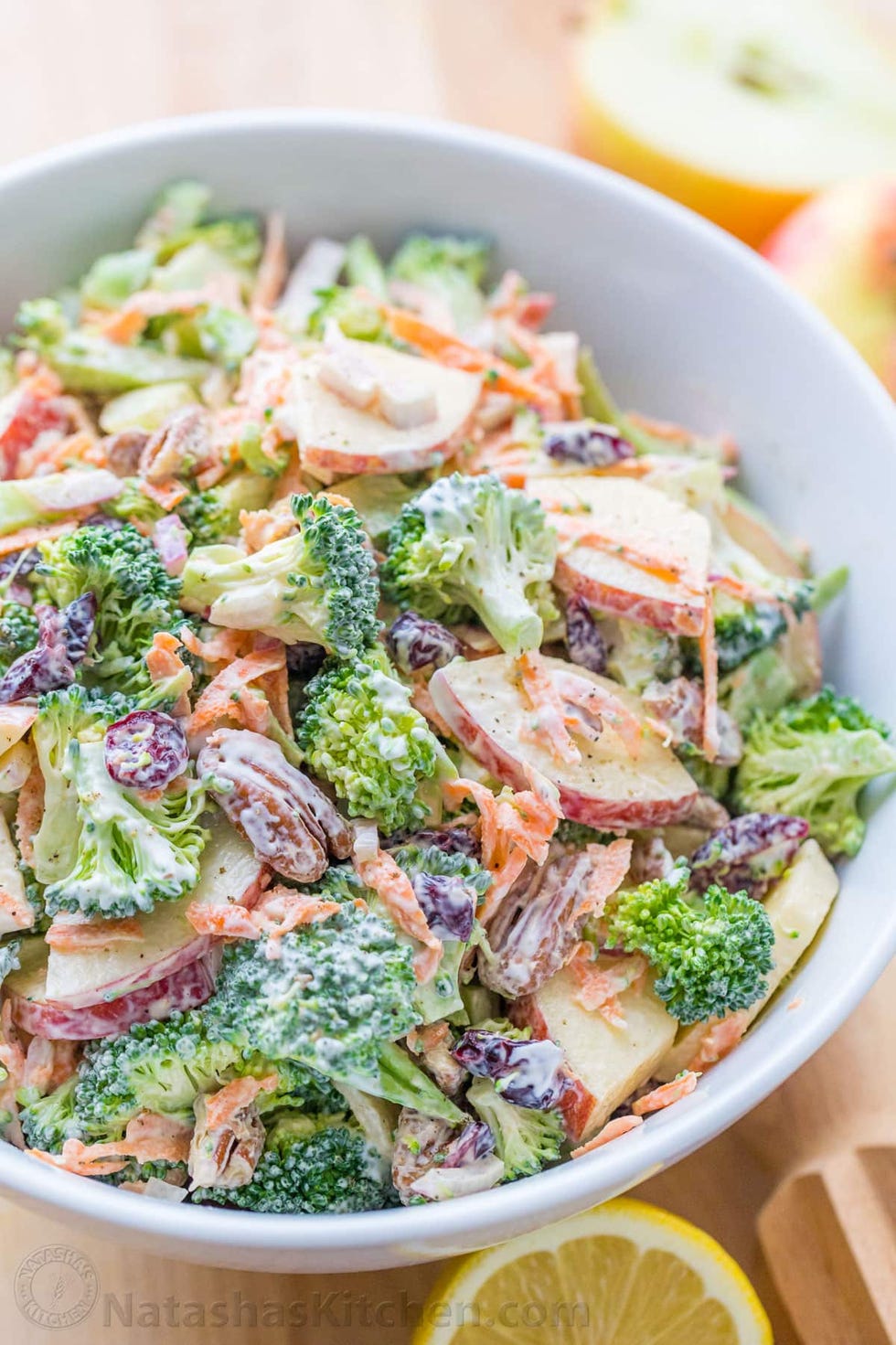 Dish, Food, Salad, Cuisine, Ingredient, Vegetable, Cruciferous vegetables, Broccoli, Caesar salad, Leaf vegetable, 