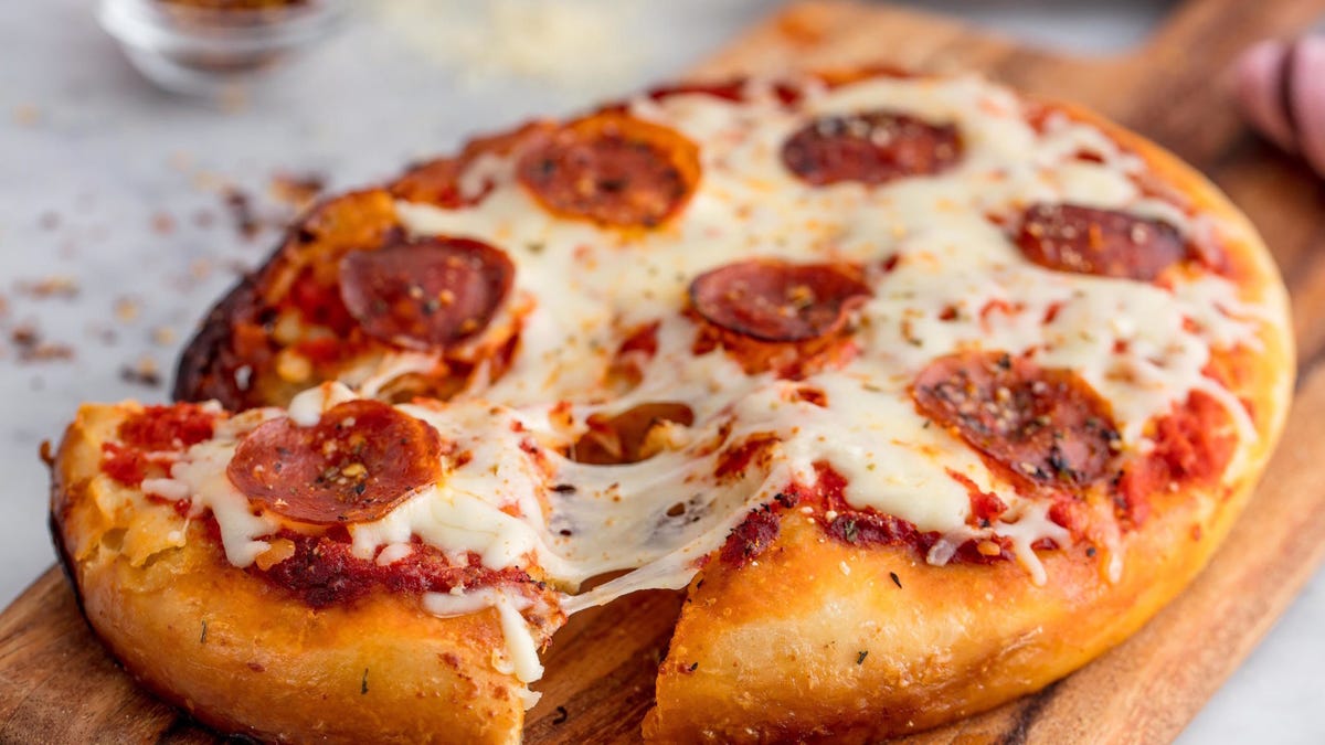 preview for Slow-Cooker Pizza = SO EASY!