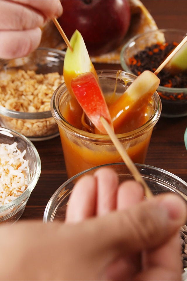 Boozy Caramel Apples Vertical