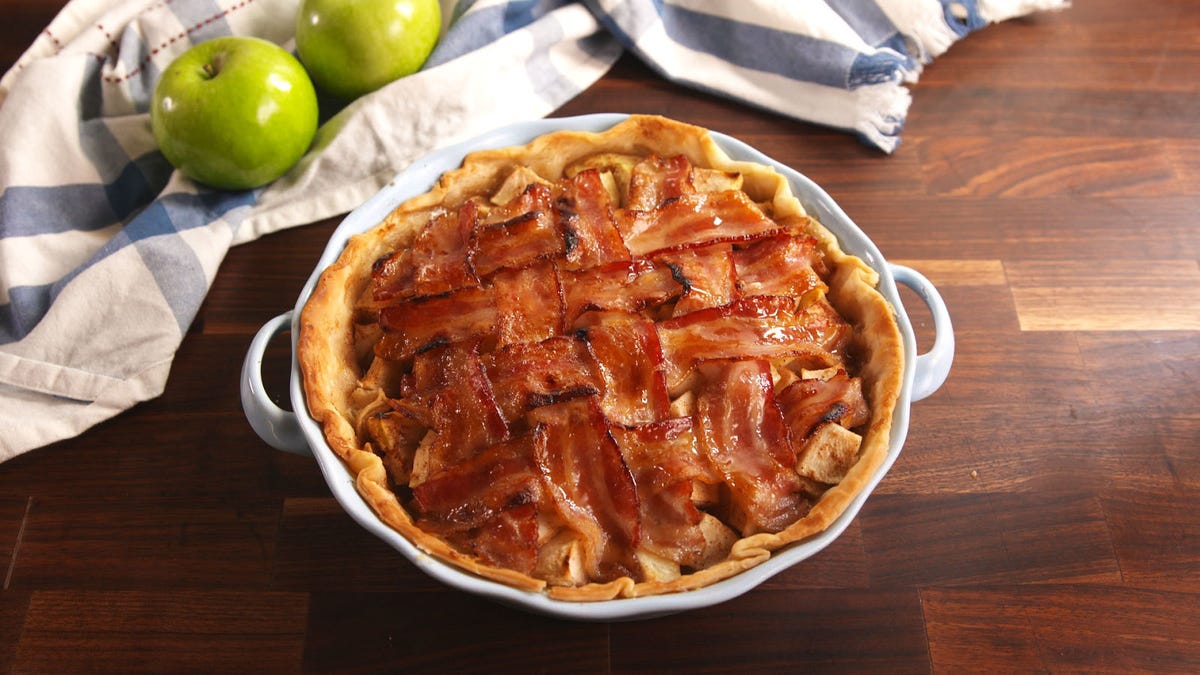 Video player poster image preview for PSA: Bacon Weave Apple Pie Exists