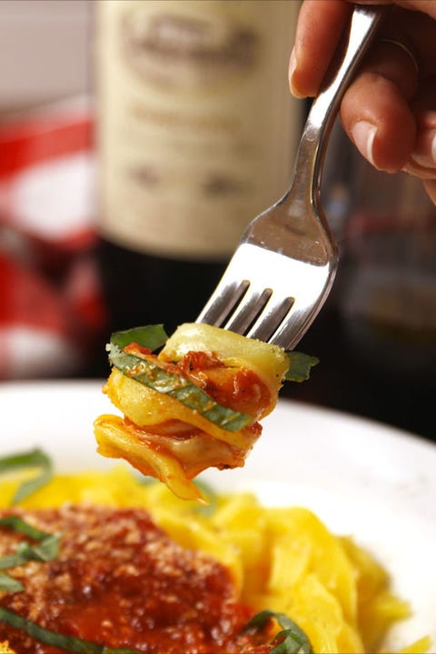 Fettucina verticale a due ingredienti Fettuccina con due ingredienti