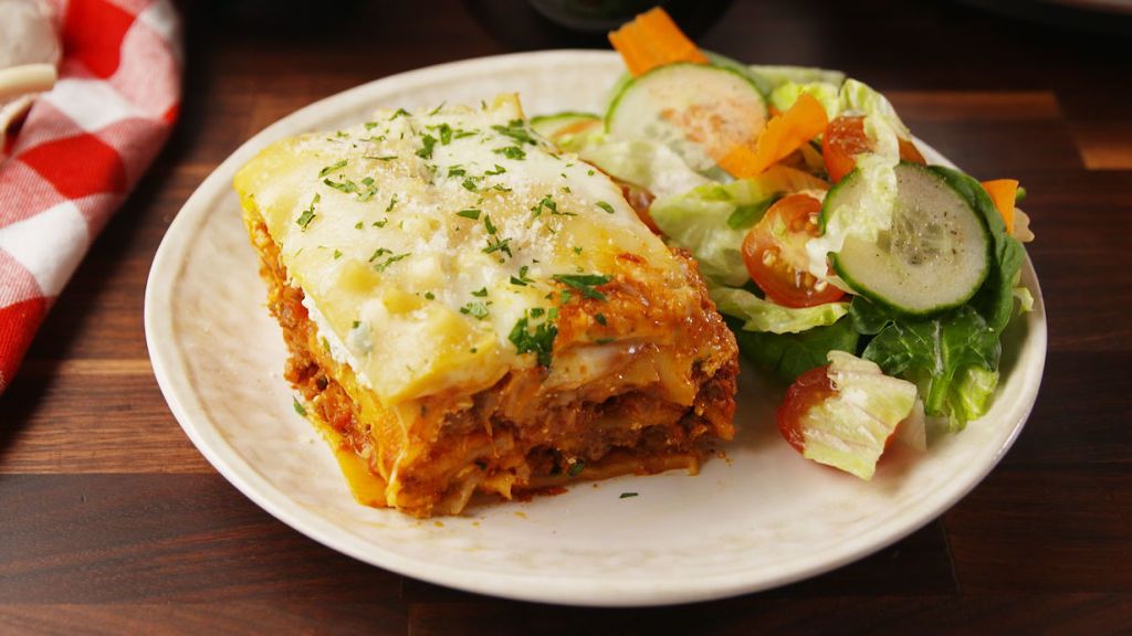 Crock Pot White Lasagna (+Video) - The Country Cook