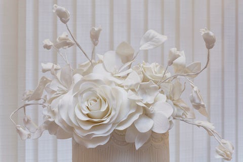 This Is What A 75000 Wedding Cake Looks Like Delishcom