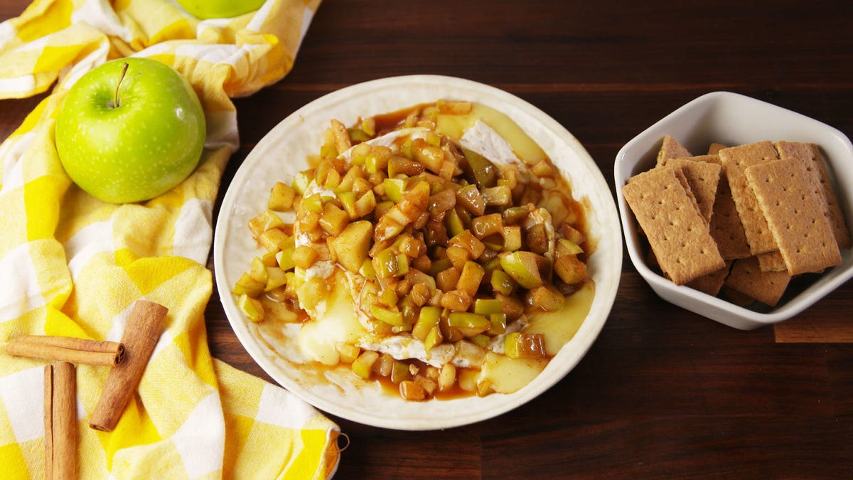 preview for Caramel Apples + Brie = Holiday Appetizer HEAVEN