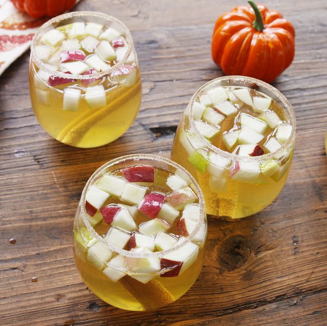 Thanksgiving Sangria Recipe - The best sangria for Thanksgiving!