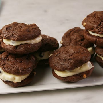 Cookies 'N' Cream Whoopie Pies