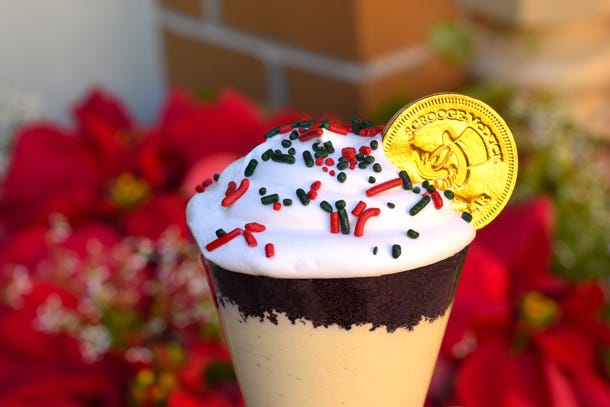 Sweetness, Food, Dessert, Cream, Sprinkles, Whipped cream, Drink, Milkshake, Cup, 