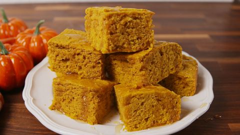 preview for Pumpkin Cornbread Will Be The First Thing Devoured At Your Thanksgiving