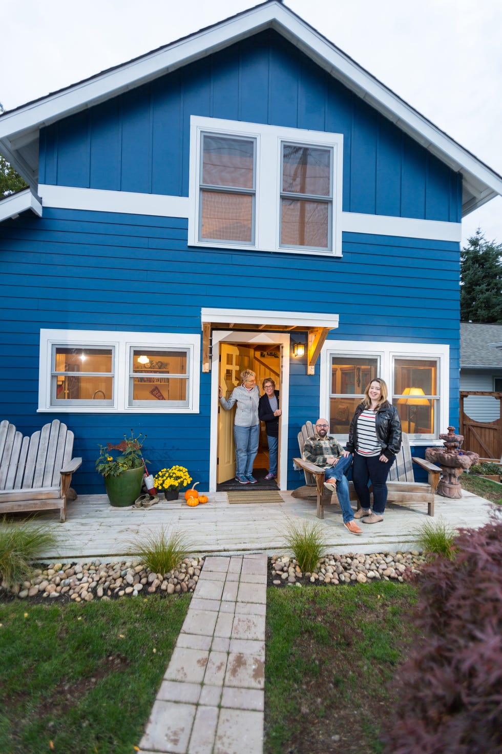 House, Home, Property, Building, Siding, Cottage, Real estate, Yellow, Grass, Yard, 