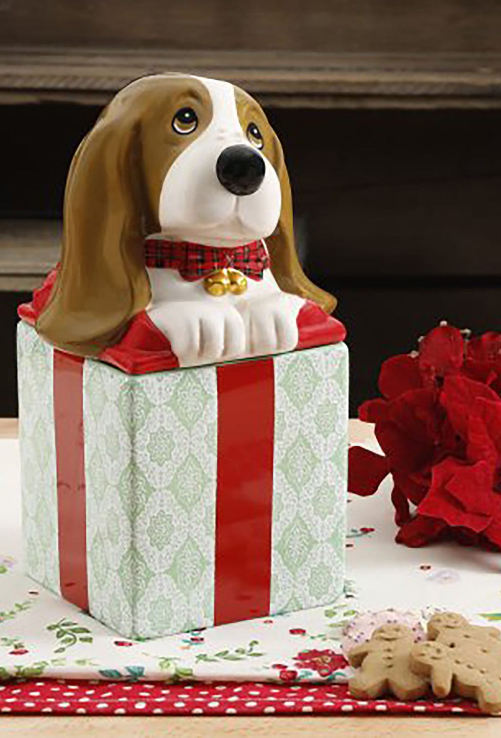 Dog, Canidae, Basset hound, Carnivore, Cake, Cake decorating, Dog breed, Fondant, Sporting Group, Dessert, 