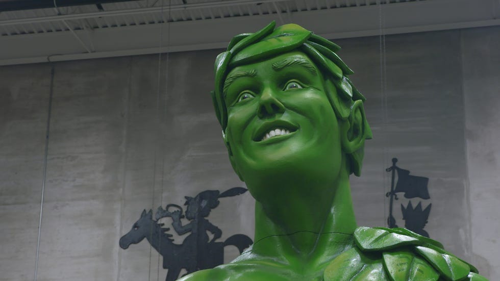Green, Art, Fictional character, Sculpture, Statue, 