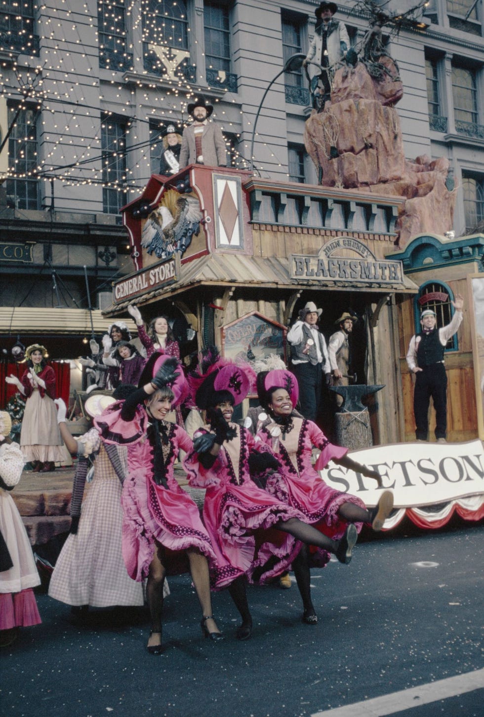 Pink, Event, Carnival, Art, Festival, Tradition, Performance art, Costume, Street, 