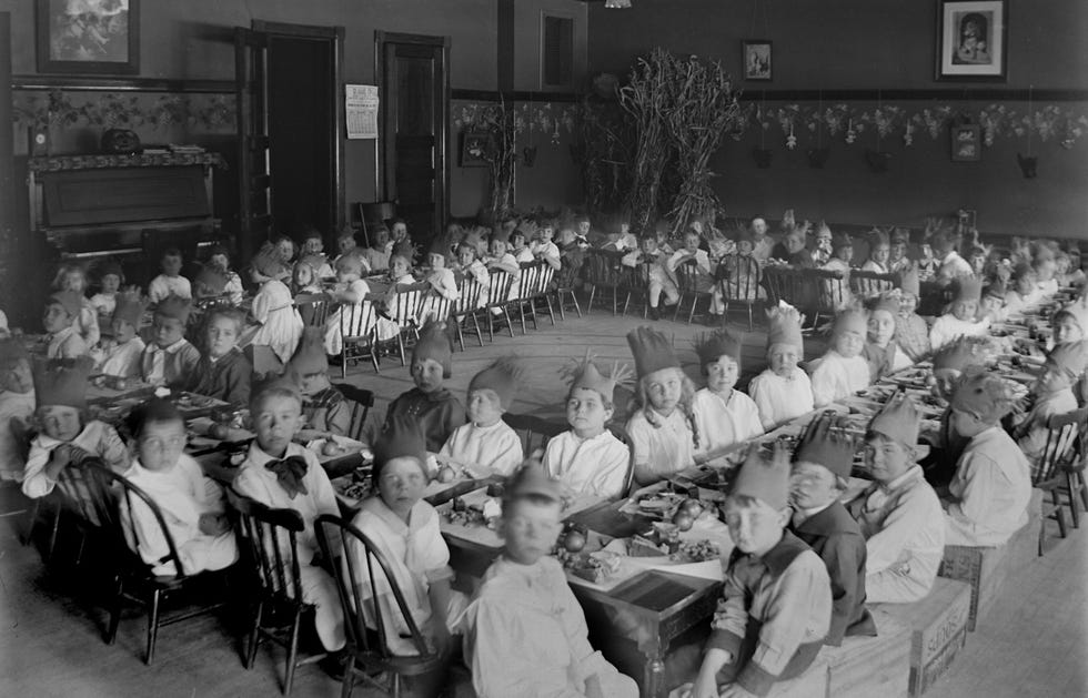 Class, Event, Room, State school, Classroom, Monochrome, School, Black-and-white, Crowd, 