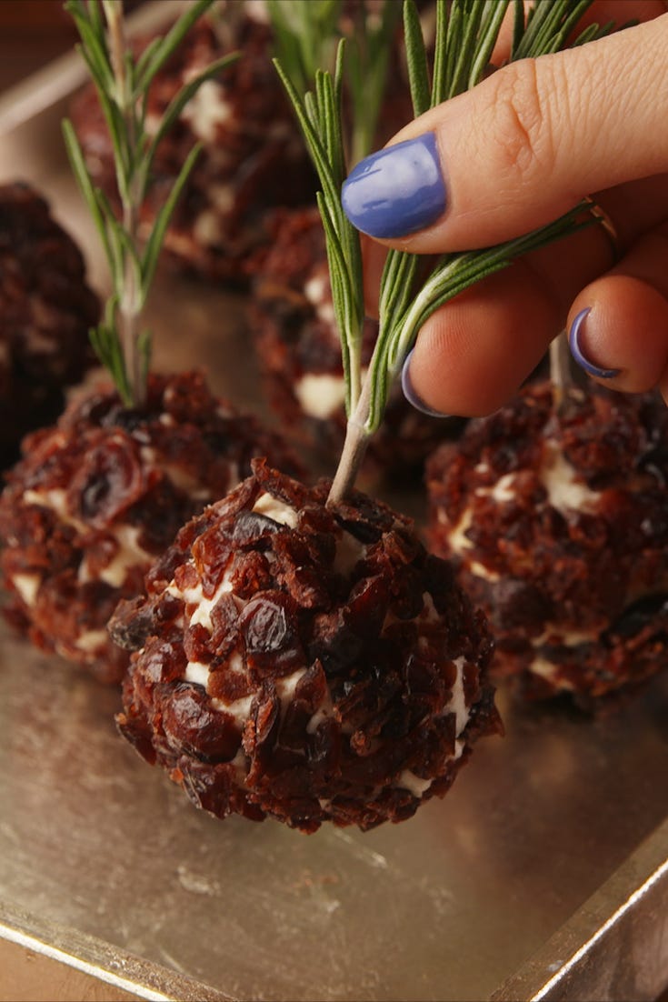 Cranberry Cheeseballs Vertical