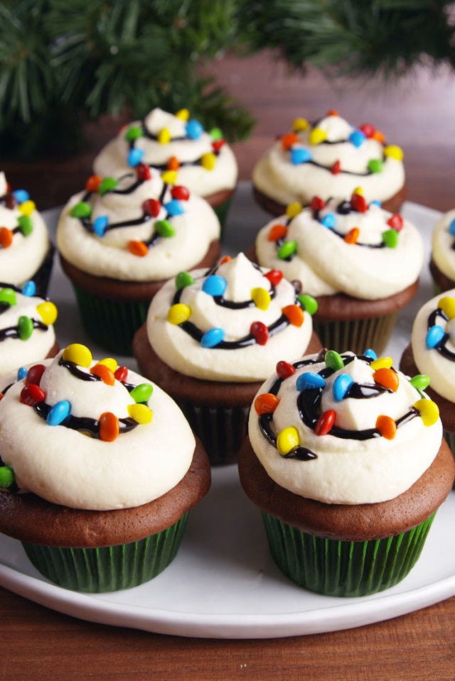 15 Easy Christmas Cupcake Ideas How To Make Christmas Cupcake Recipes Christmas Cupcake Ideas