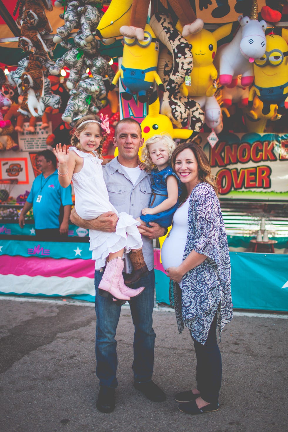 People, Fun, Yellow, Snapshot, Event, Vacation, Leisure, Child, Tourism, Temple, 
