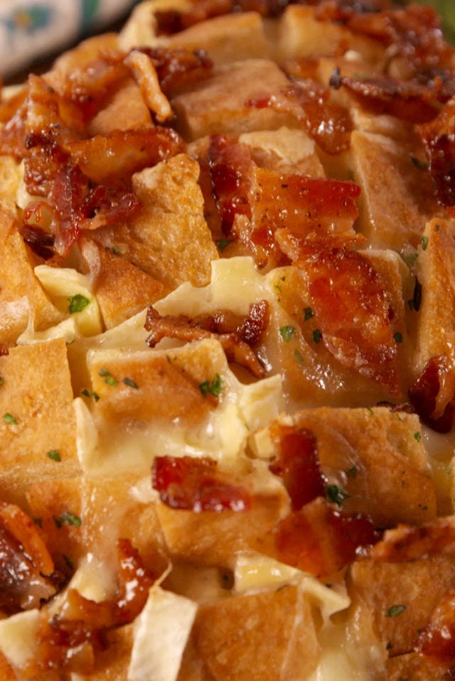 Maple Bacon Pull-Apart Bread