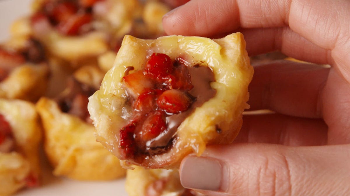 preview for Nutella Strawberry Brie Bites Are The Best Savory Sweet Snack