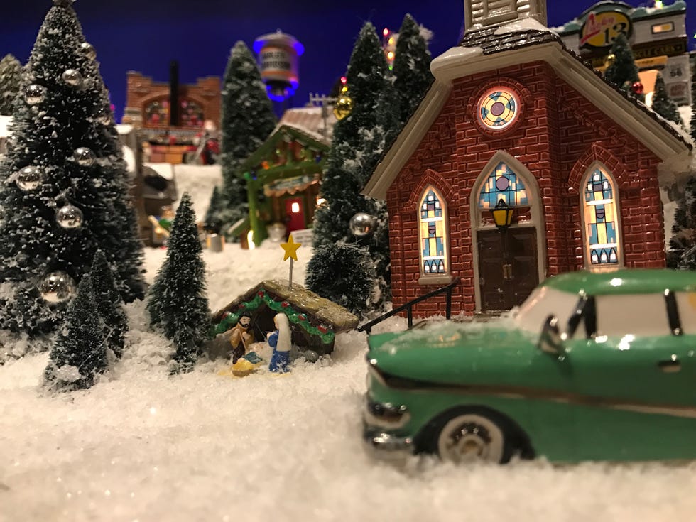 Blue, Winter, Snow, Christmas tree, Car, Vehicle, Scale model, Tree, Freezing, Christmas, 