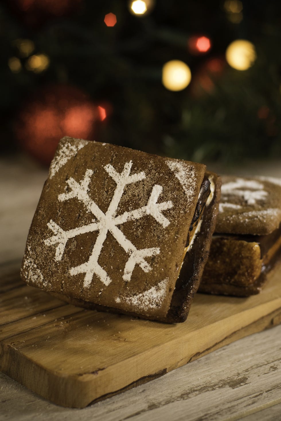 Food, Gingerbread, Cuisine, Lebkuchen, Baked goods, Dessert, Finger food, 