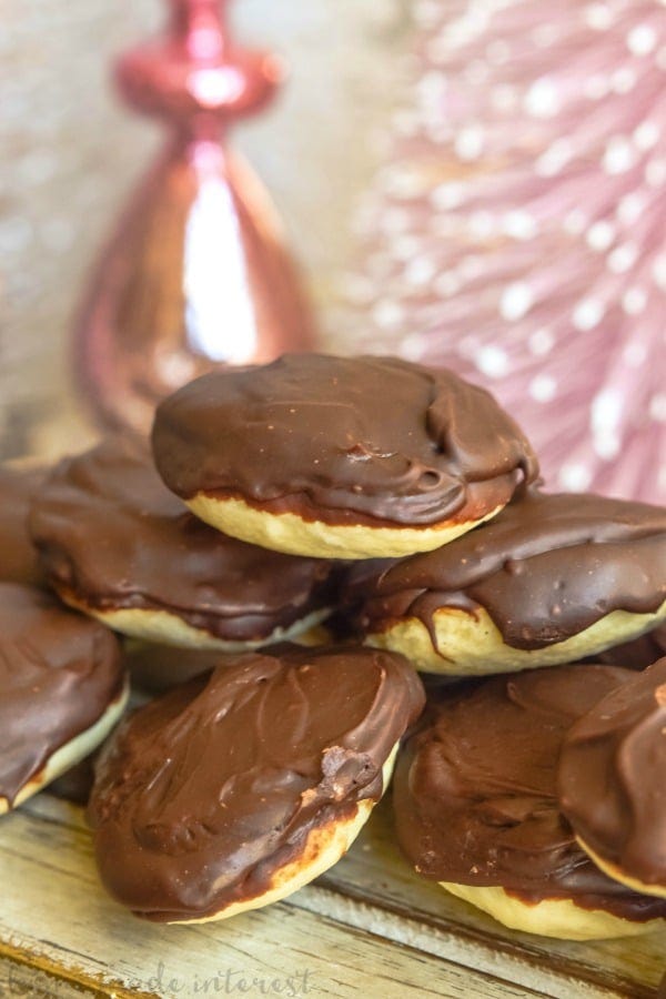 food, chocolate, cuisine, dish, ingredient, dessert, sweetness, baked goods, ganache, produce,