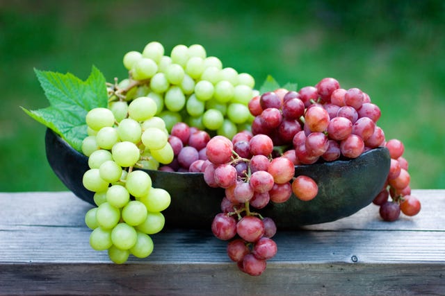 green and red grapes