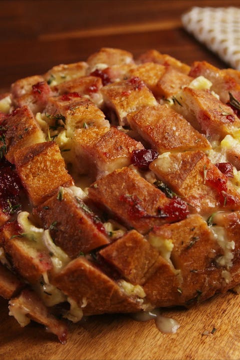 Cranberry Brie Pull-Apart Bread