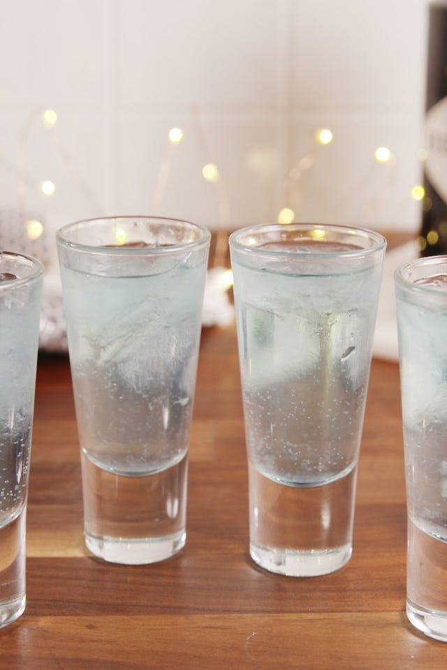 Gin & Titonic Shots Vertical
