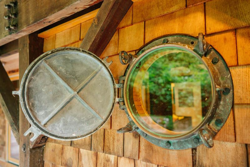 Wood, Window, Circle, Mirror, Architecture, Porthole, Barrel, Wood stain, 