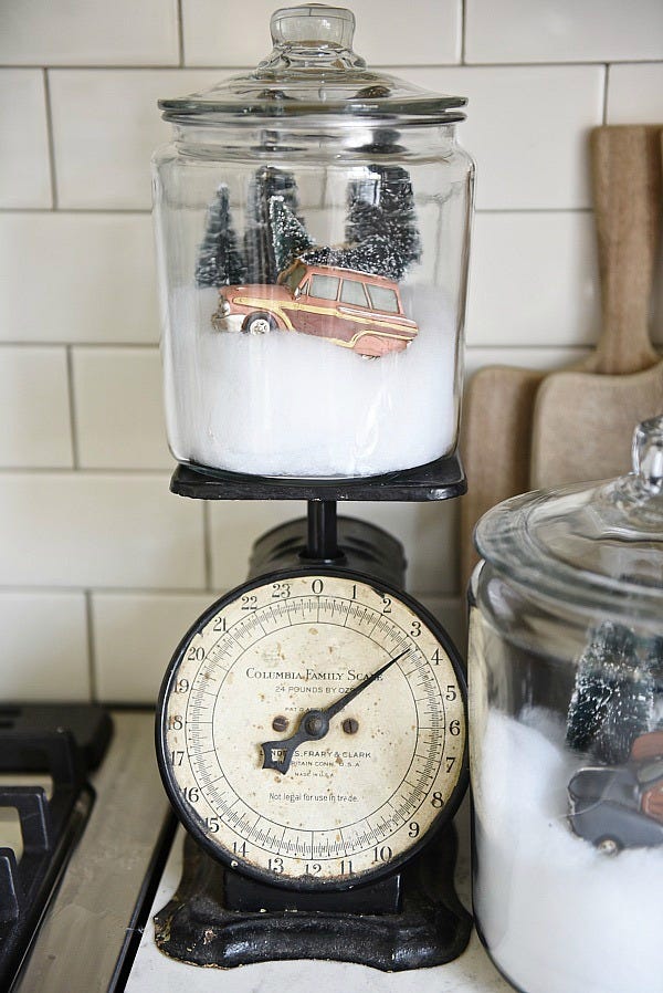 Mason jar, Room, Home accessories, Glass, Small appliance, 