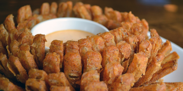 Blooming Onion (Outback style) Recipe - (4.4/5)