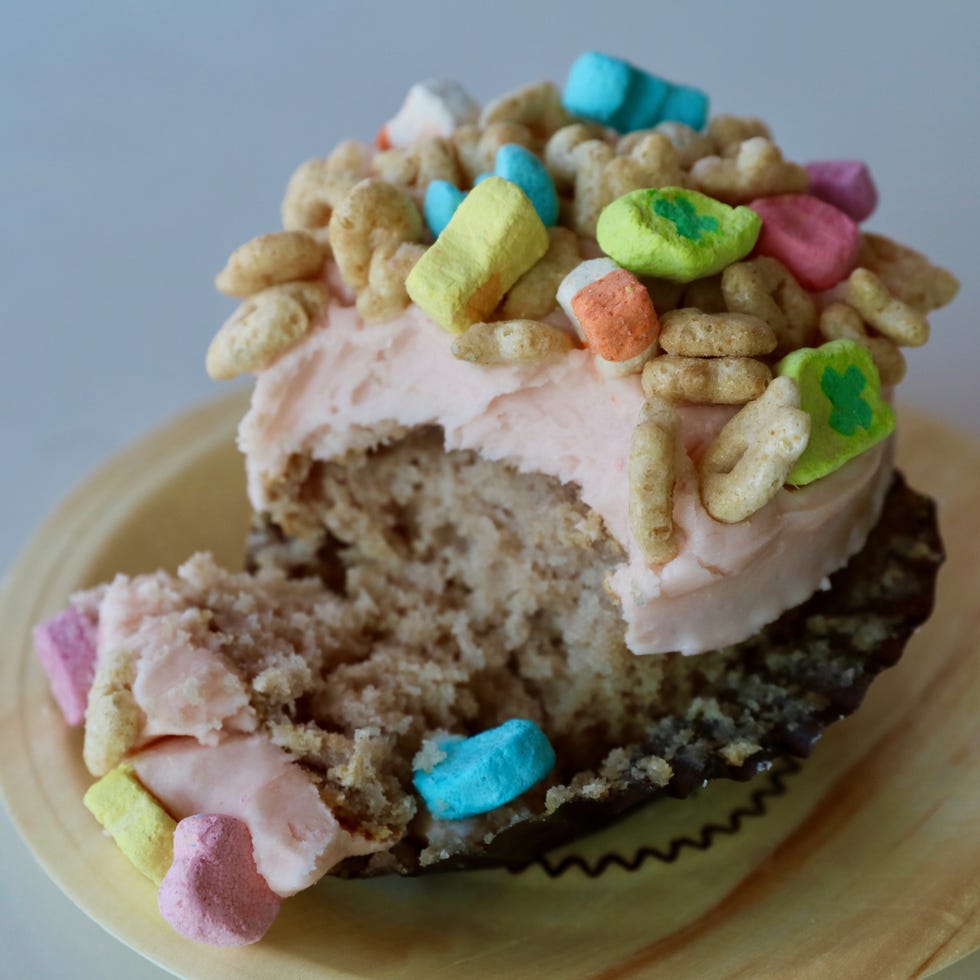 Dish, Food, Cuisine, Sweetness, Ingredient, Marshmallow, Buttercream, Dessert, Confectionery, Baked goods, 
