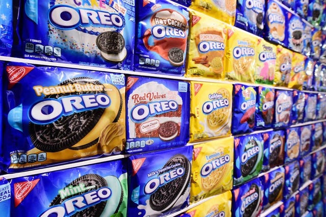 Oreo, Snack, Product, Cookie, Cookies and crackers, Food, Junk food, Convenience food, Finger food, Vegetarian food, 